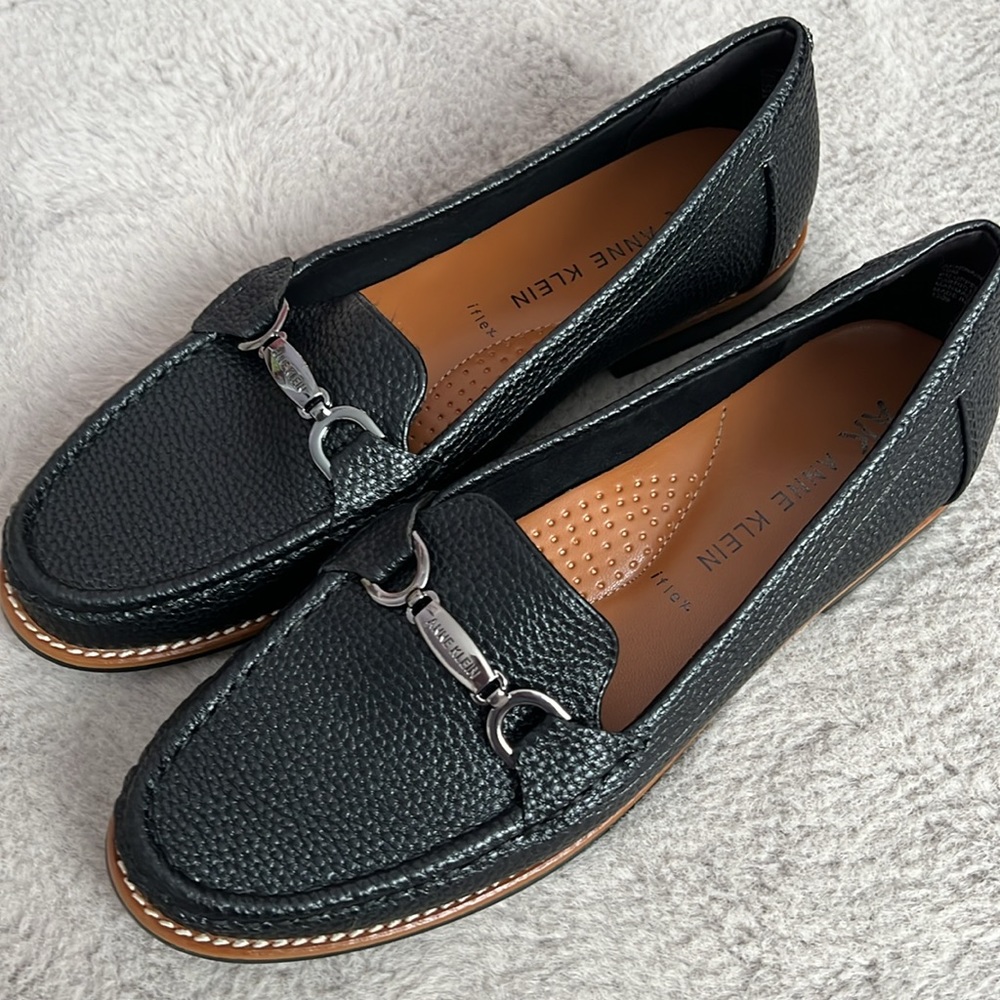 NEW Anne Klein iflex black flats loafers silver black buckle size 10
